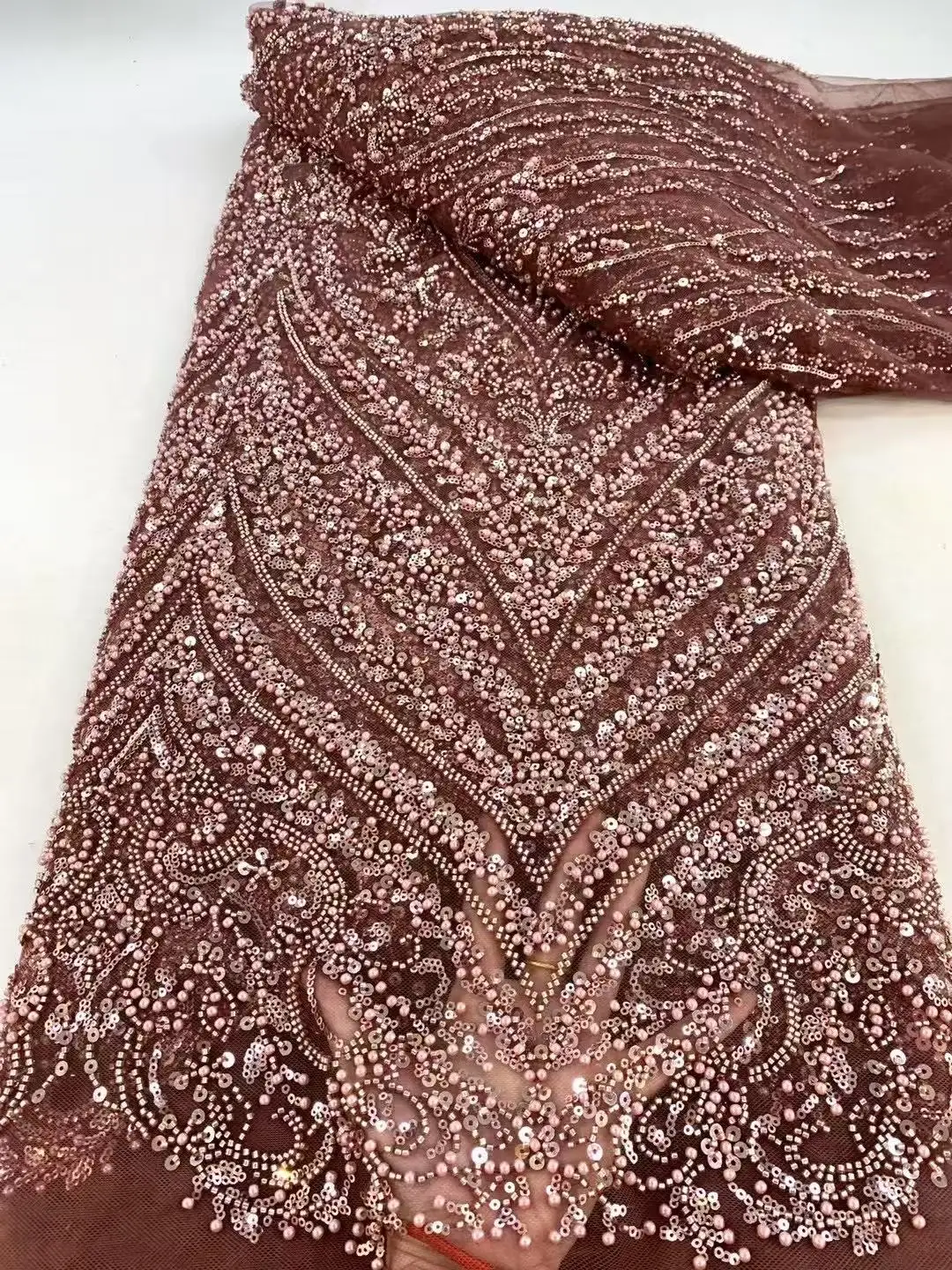 Latest High End Dubai Heavy Beaded Lace Fabrics 2025 Luxury  Nigeria Net Sequins Groom Lace Fabric Material For Wedding Dresses