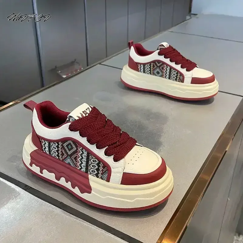 Sneaker Casual Men Original Designer Easy Matching Board Shoes Fashion Leather Fabric Breathable Height Increased Platform Shoes