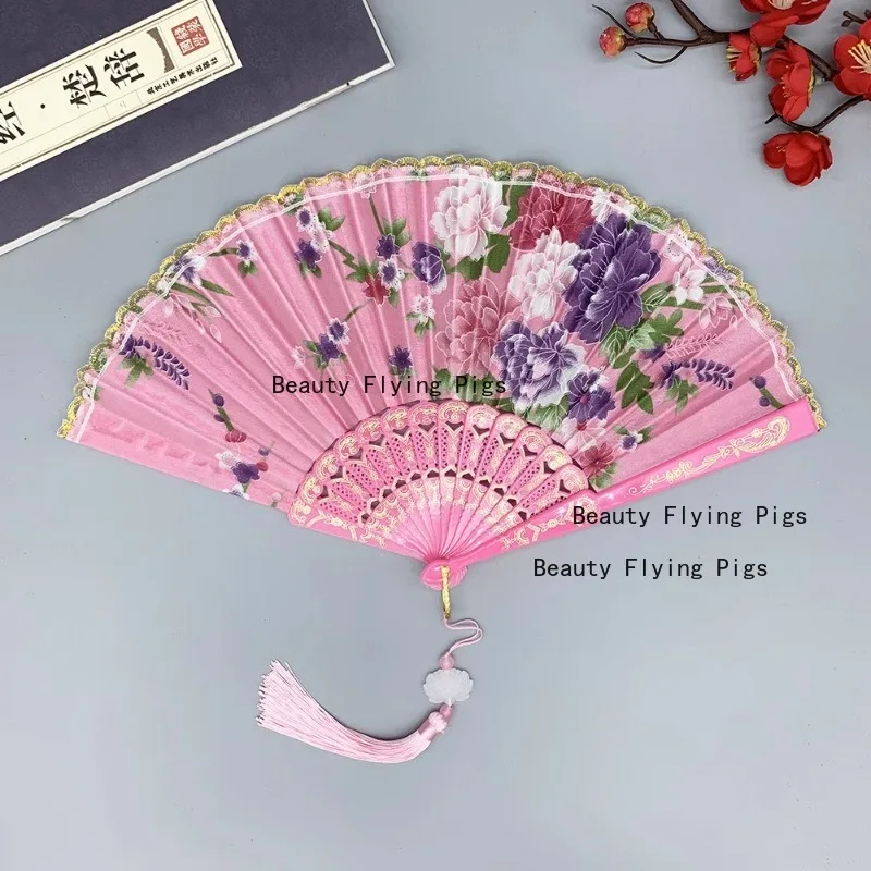 1pc Cloth Gold Edged Fan Chinese Floral Pattern Folding Fan Square Dance Fan Props Home Decoration Width 42.5cm * Height 23cm