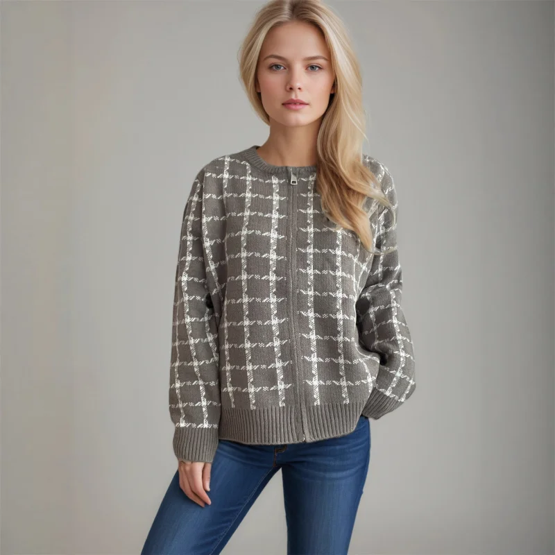 

New knitted cardigan in check pattern