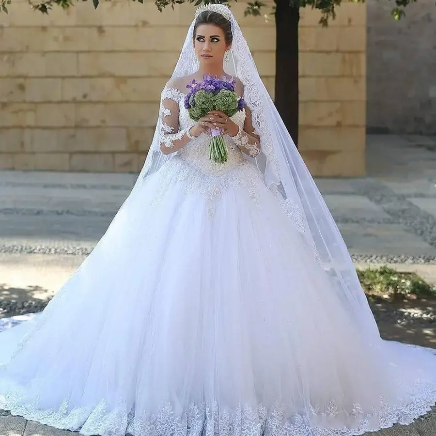 Customized Dubai Arabic Plus Size Princess Ball Gown Wedding Dresses Sheer Neck Lace Applique Long Sleeve Dress Bridal Gowns Rob