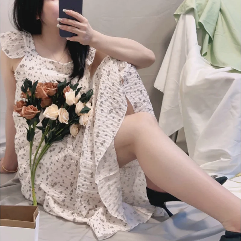 

2025New Niche Waist-Cinching Slimming Long Dress Retro Atmosphere French Style Flutter Sleeve Floral Dress Women Spring