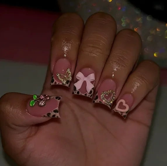 24pcs Nude Pink Sweet Fake Nails Short Duckbill Leopard Print French False Nails With 3D Bowknots Butterfly Cherry Press On Nail