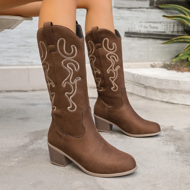 

Mid-tube Boots Retro Autumn New New Round Toe Embroidered Sleeve Non-slip Wear-resistant Block Heel Shoes