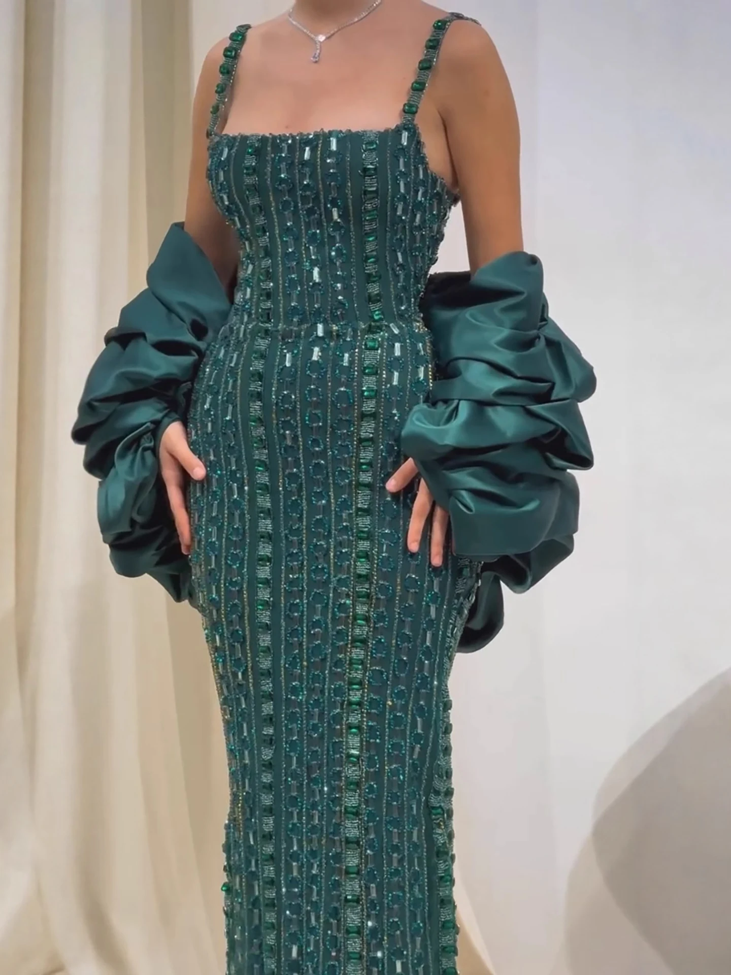 فستان سهرة Serene Hill LA73355 فساتين سهرة فاخرة مطرزة باللون الأخضر مع كيب للنساء للحفلات 2026 حسب الطلب #5