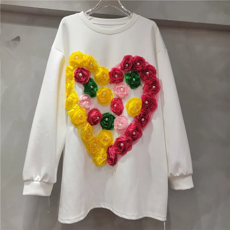 EWQ Sweet Embroidered Flares Sweet 3D Floral Design Big Size Sweatshirt Patchwork Beautiful Women Red Pullover Top Spring Autumn