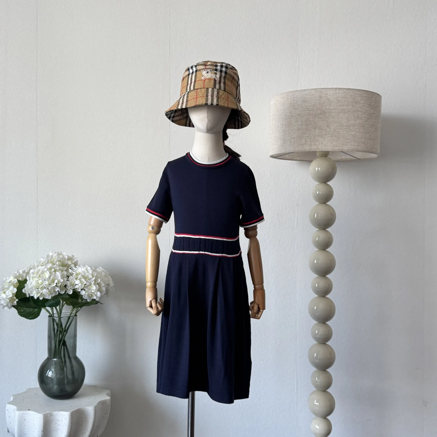 

CHCH New Letter Print Design Fashionable and Classic Girl's Solid Color Dress 2025 Retro and Versatile Slim Fit Dress