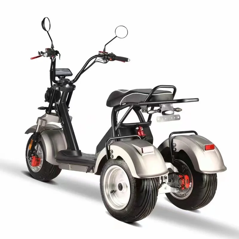 Clark ist ein heiß verkaufter Citycoco E-Scooter mit drei Rädern, Dual-Batterie-Leistung, fortschrittliche digitale Funktionen, 3-Rad-Dreiräder