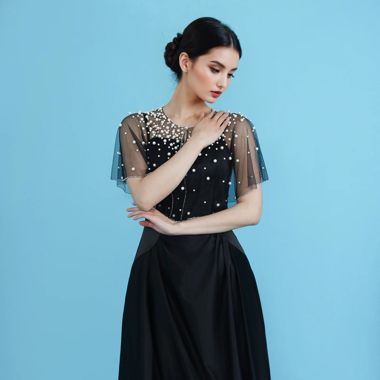 Elegante preto nupcial pérola embelezado sheer tule capa manga curta envoltórios de casamento para noiva ombro capa vestido de festa gp31