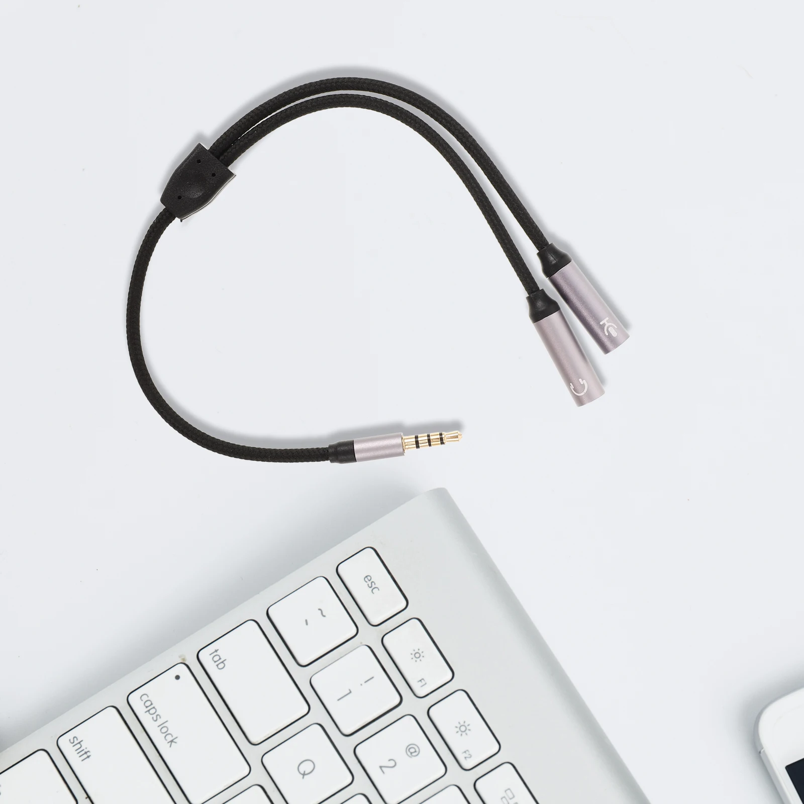 

Headphone Adapter Cable 35mm Male to 2 Female Audio Splitter for Microphone PC Phone Lightweight Dual Headphone Jack Splitter