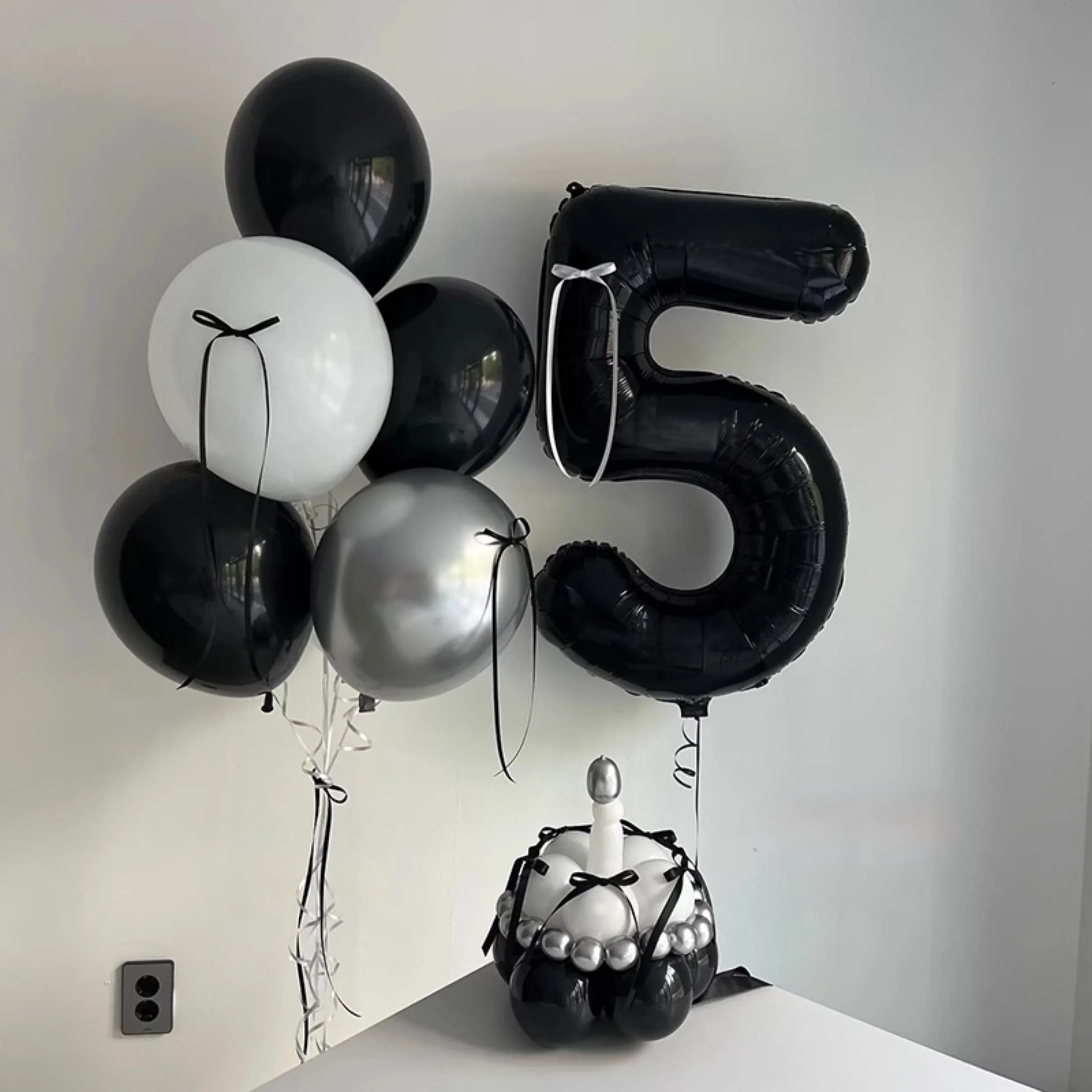 Czarny balon z cyframi Bukiet Wszystkiego najlepszego z okazji urodzin Tło Balon dla dzieci Wiek Dzieci Fotografia Dzieci Rocznica Dostawca — zdjęcie 3