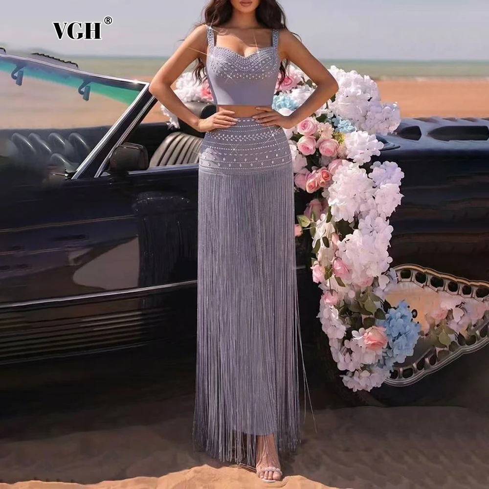 Conjunto de 2 piezas VGH Glam con flecos de pedrería para mujer, top corto con cuello corazón y falda larga de cintura alta para fiesta de noche.