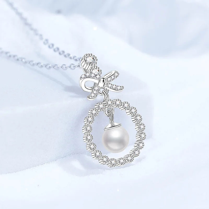 LioraGem Platinum PT950 Moissanite Near-Round Freshwater Pearl Pendant Bow High-End Fashion Versatile Necklace