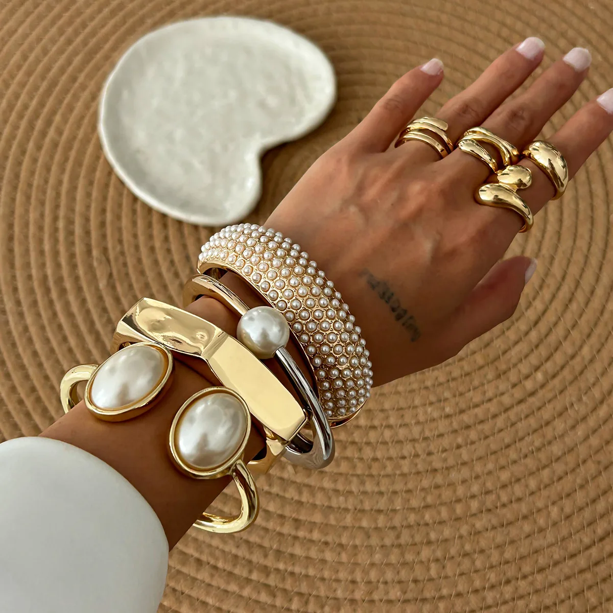 DIEZI Exaggerated Imitation Pearl Cuff Wide Bangles For Women Men Vintage Heavy Geometric Metal Spring Bangle Bracelet Jewelry