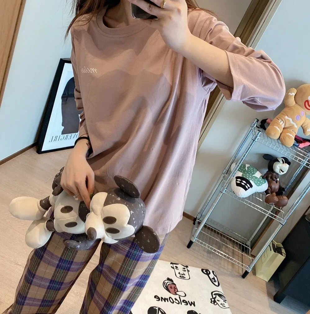 Women\'s Spring and Autumn Pajamas Two-piece Set of Solid Color Milk Silk Long Sleeve Pants Loose Comfortable Home Wear Women