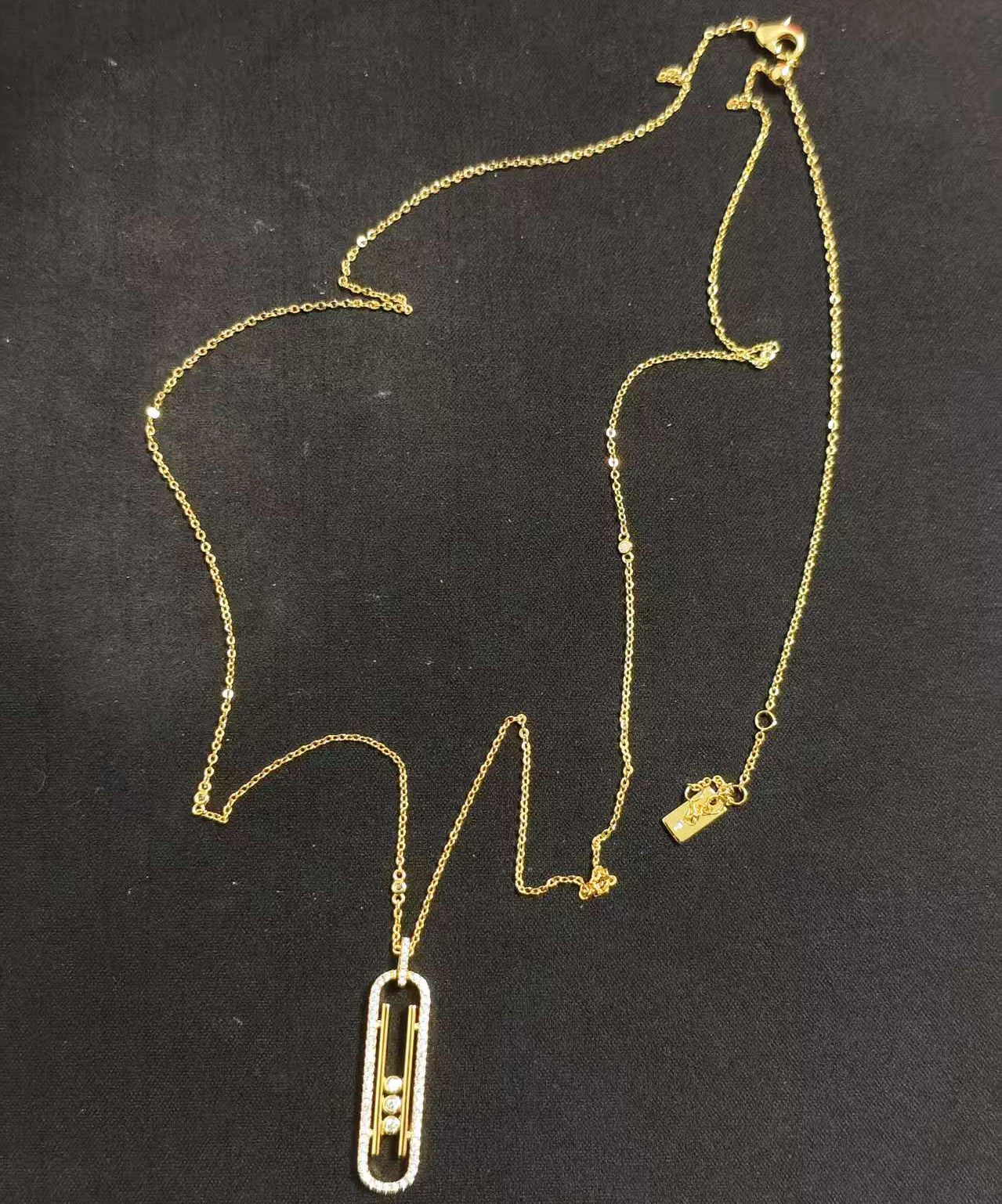 

925 Sterling Silver Sparkling Zircon Pendant Necklace, Minimalist & Light Luxury Design, Versatile for Daily Commute and Parties
