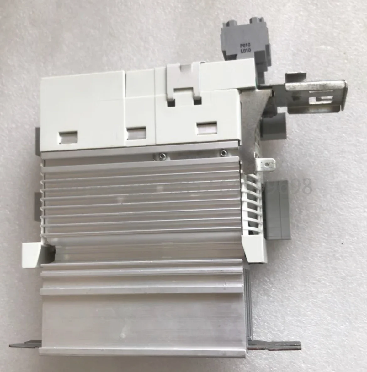 

Преобразователь частоты E82EV251-2C б/у