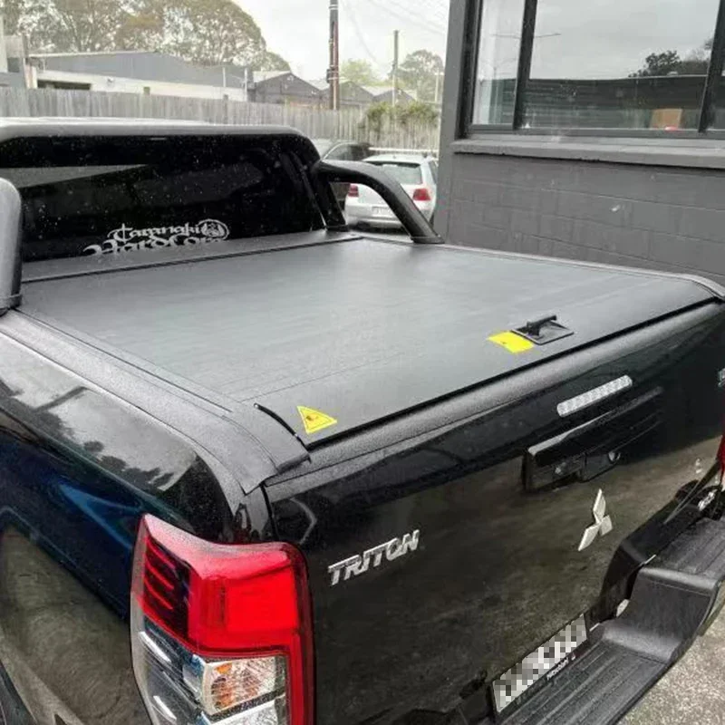 Pickup Truck Retractable Aluminum Roller lid Shutter Tonneau Cover for triton l200 Strada Athlete