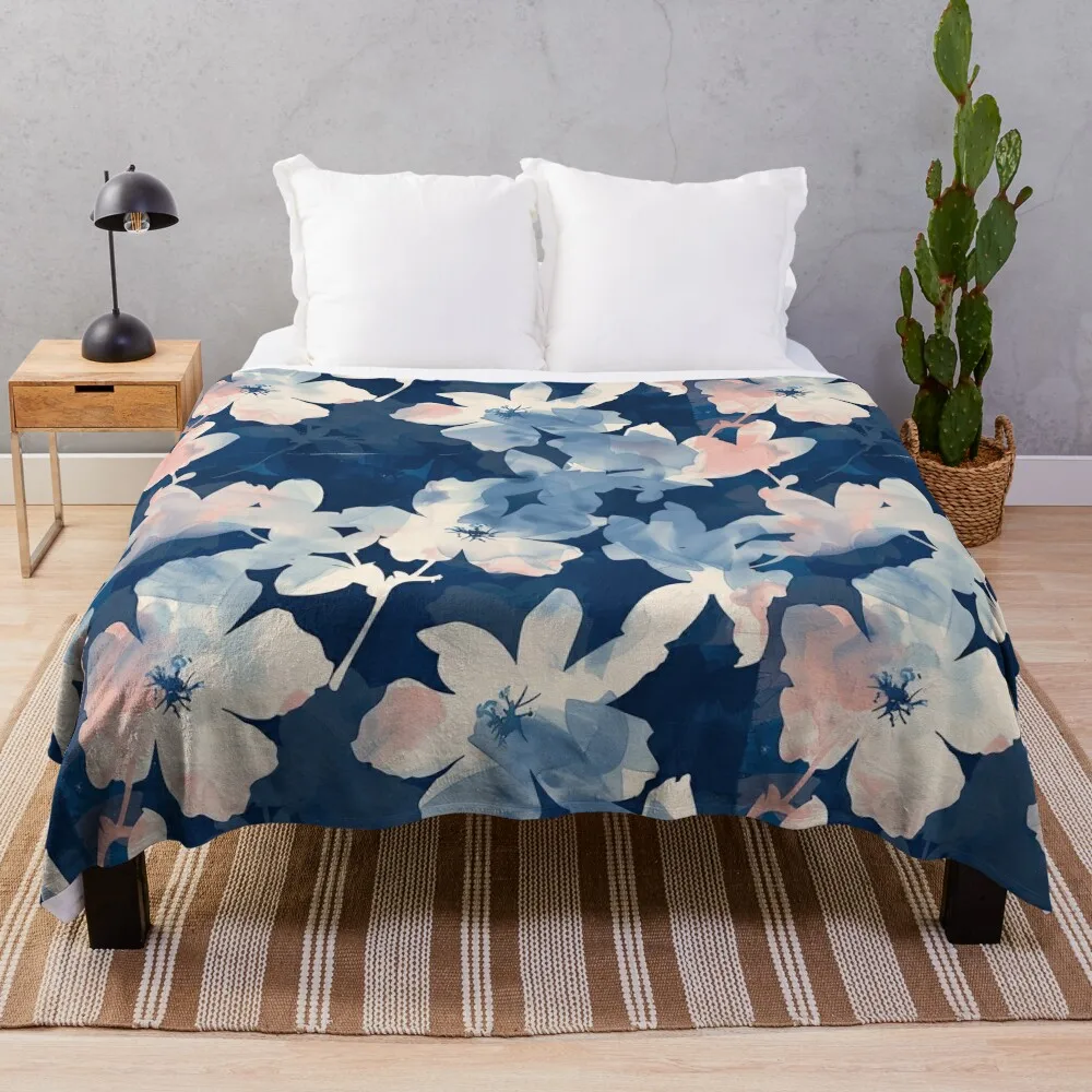 

Cyanotype Blue Watecolor Мягкое одеяло с цветочным силуэтом, одеяла и ретро-декоративные одеяла для дивана