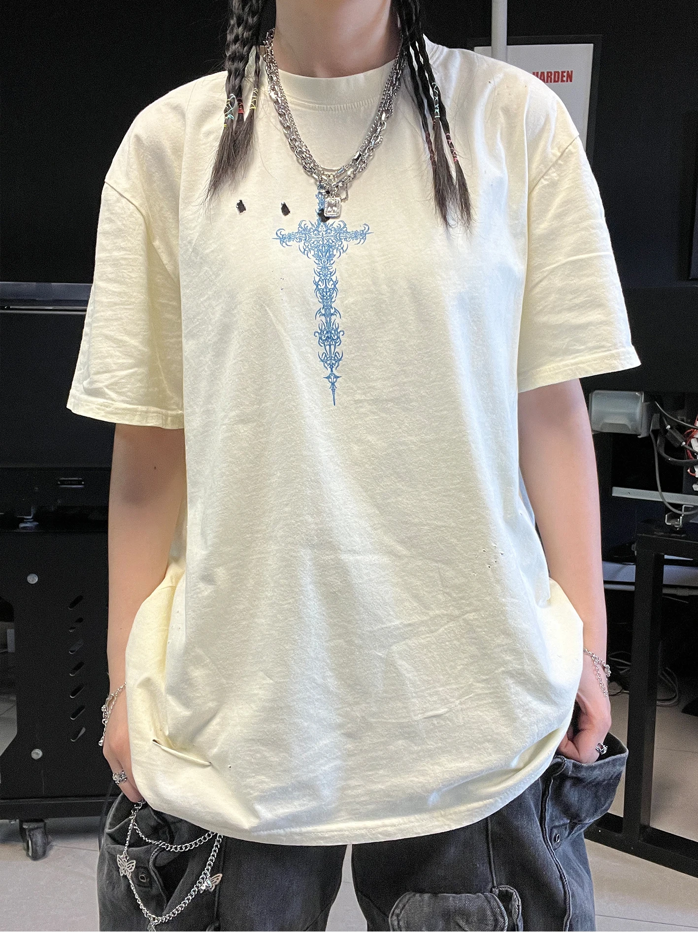 통기성 좋은 찢어진 티셔츠 커플용 심플 슬림핏 남녀공용 면 폴리에스터 탄성섬유 고급감