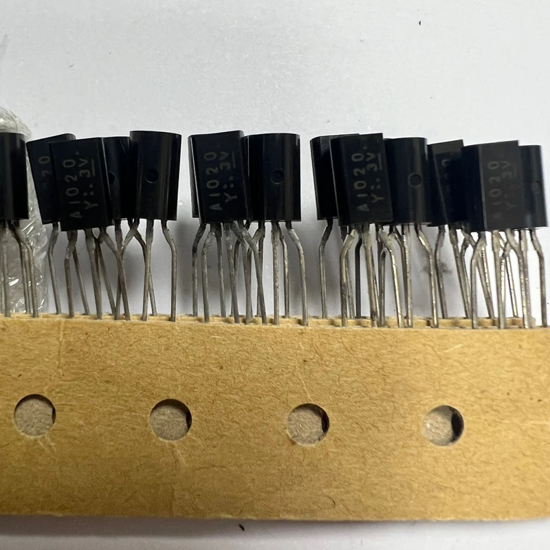 

10PCS/LOT 2SC945-P MPSA20 ZTX601 2SB664-R UN11004 DTA114EA