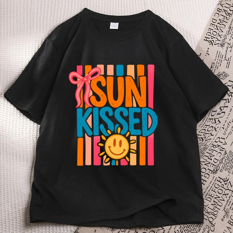 Retro Summer Vibes T-Shirt Casual Funny Beach Vacation Graphic Tee Trendy Sunshine Tshirt Casual Round Neck Printed Tops