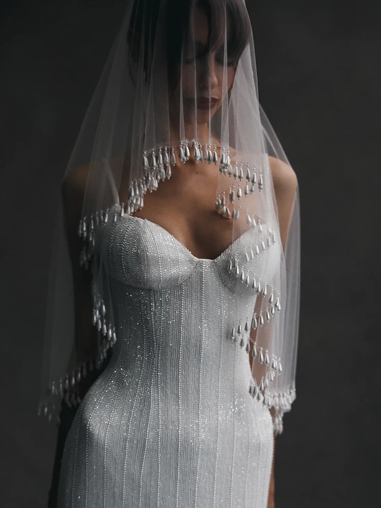 رائع حجاب الزفاف تول مع حافة شرابة اللؤلؤ ، أزياء الزفاف الجديدة أغطية الرأس الحجاب دون مشط DV069