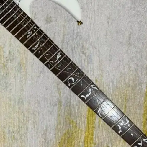 Hot Sale White Electric Guitars Golden Hardware Floyd Rose Tremolo Bridge White Pearl Pickguard view 3