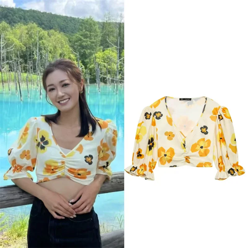 

Женский укороченный топ с принтом, желтый, с рукавом до локтя, сексуальный V-образный вырез, весна 2026, модный и стильный, для отпуска
