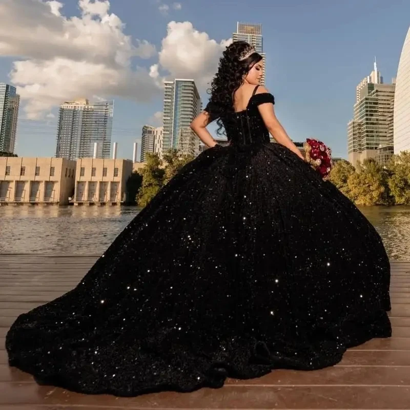 Черное блестящее платье Quinceanera - Фотография_2