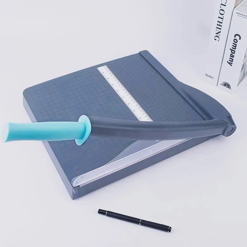 

Steel Blade Paper Cutter Suitable for Multiple Materials Office/Home 12 Inch A4 Portable Guillotine Knife Manganese