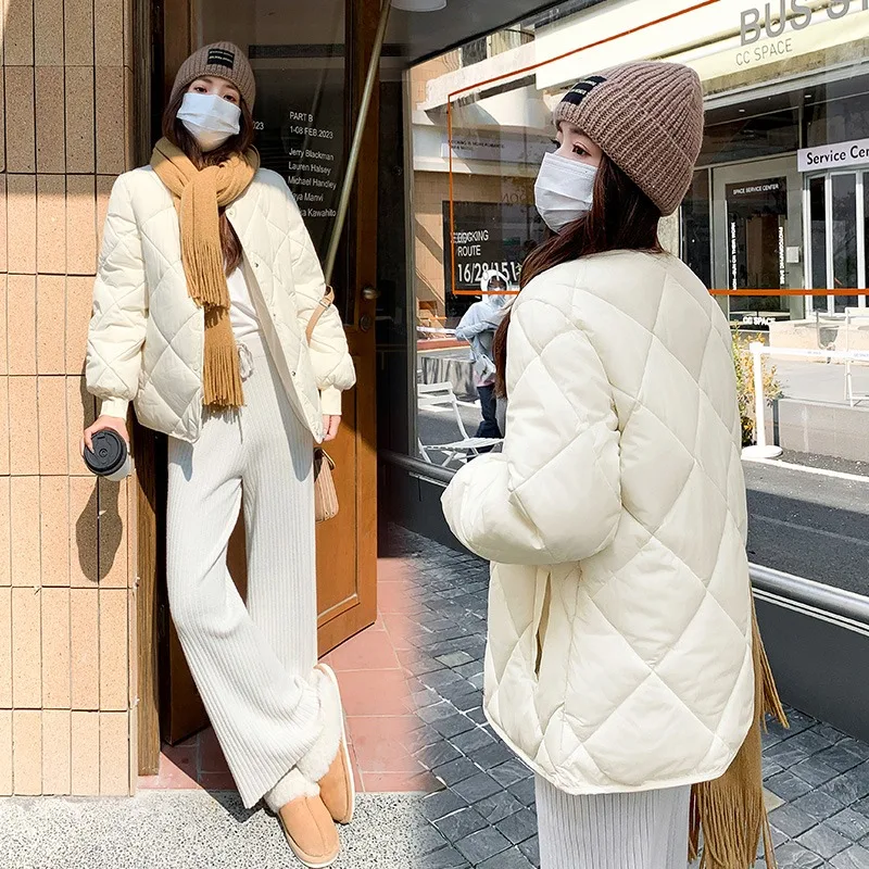 

2025 Korean Style Quilted Down Jacket Round Neck Windproof and Lightweight Solid Color Short Women Casual Cotton Coat