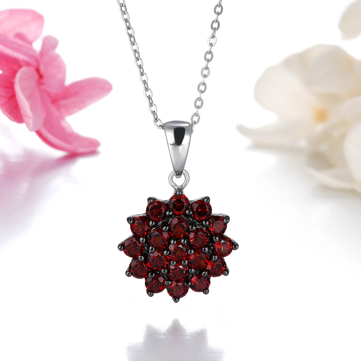 Natural Garnet Sterling Silver Pendants Women Fine Jewelry 2.9 Carats Red Garnet Original Design S925 Top Quality Birthday Gift