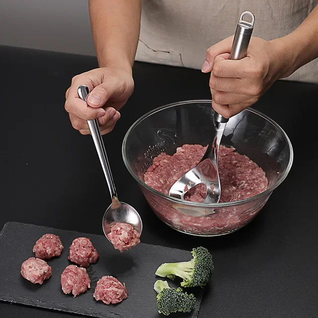 Non-Stick Creative Meatball Maker Spoon Meat Baller with Elliptical Leakage Hole Meat Ball Mold Kitchen Utensil Gadget