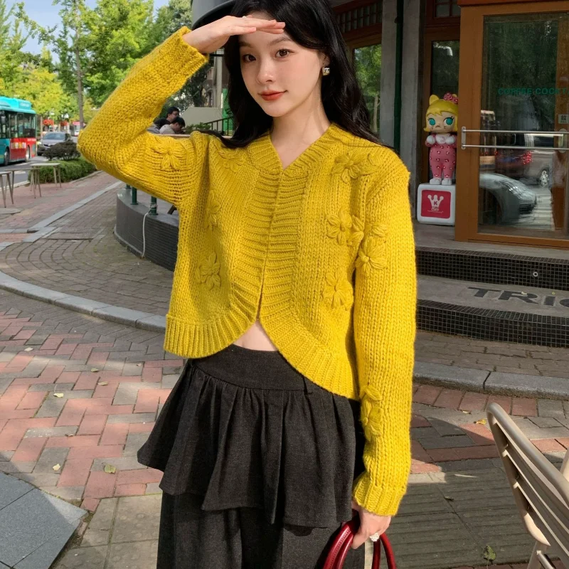

Yellow White Sweet Outerwear Jacquard Long-sleeved Sweater Vest for Women Fashion Warm Vintage Versatile Short Sweater Jacket