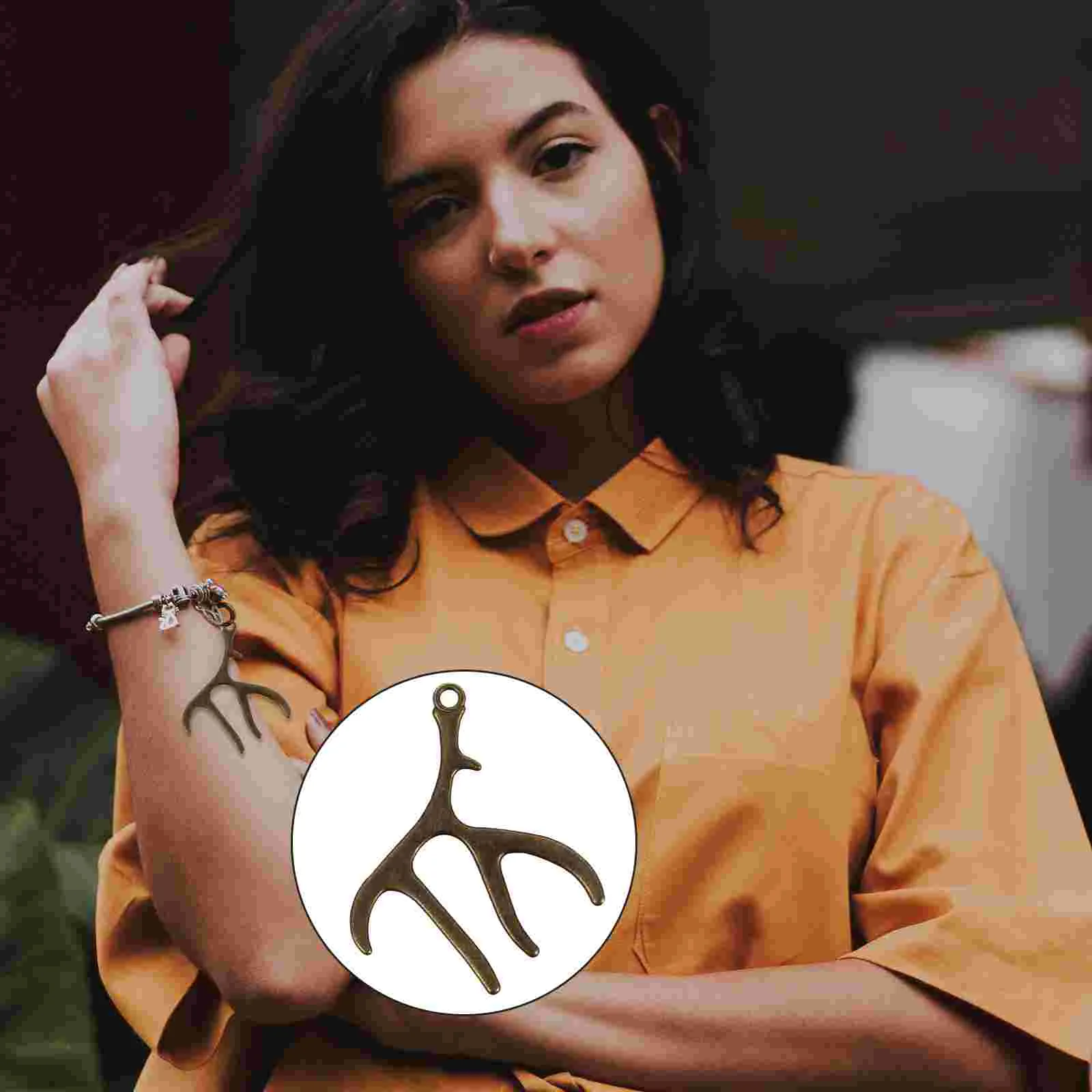 

30 Pcs Antler Pendant Charm Jewelry Making Supplies Vintage Alloy Necklace Bracelet Keychains Christmas Gift Deer Accessories