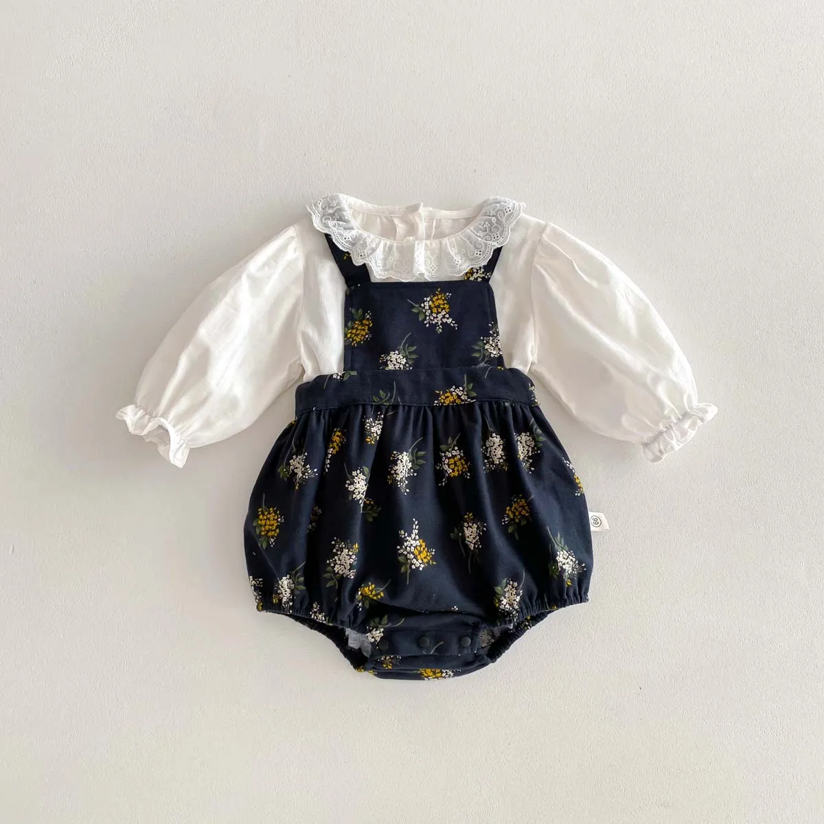 Autumn Baby Girls Clothes 0-2 Years Old Infant Suit Newborn Baby White Shirt with Floral Romper Two Piece Set