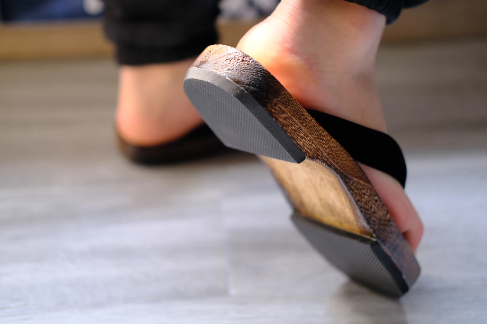 Mann Frauen Hausschuhe Japanische Geta Flip-Flops Cos Demon Slayer Holz Dicke Sohle Coplay Schuhe Hausschuhe Japanische Clogs Sandalen – Detail 16
