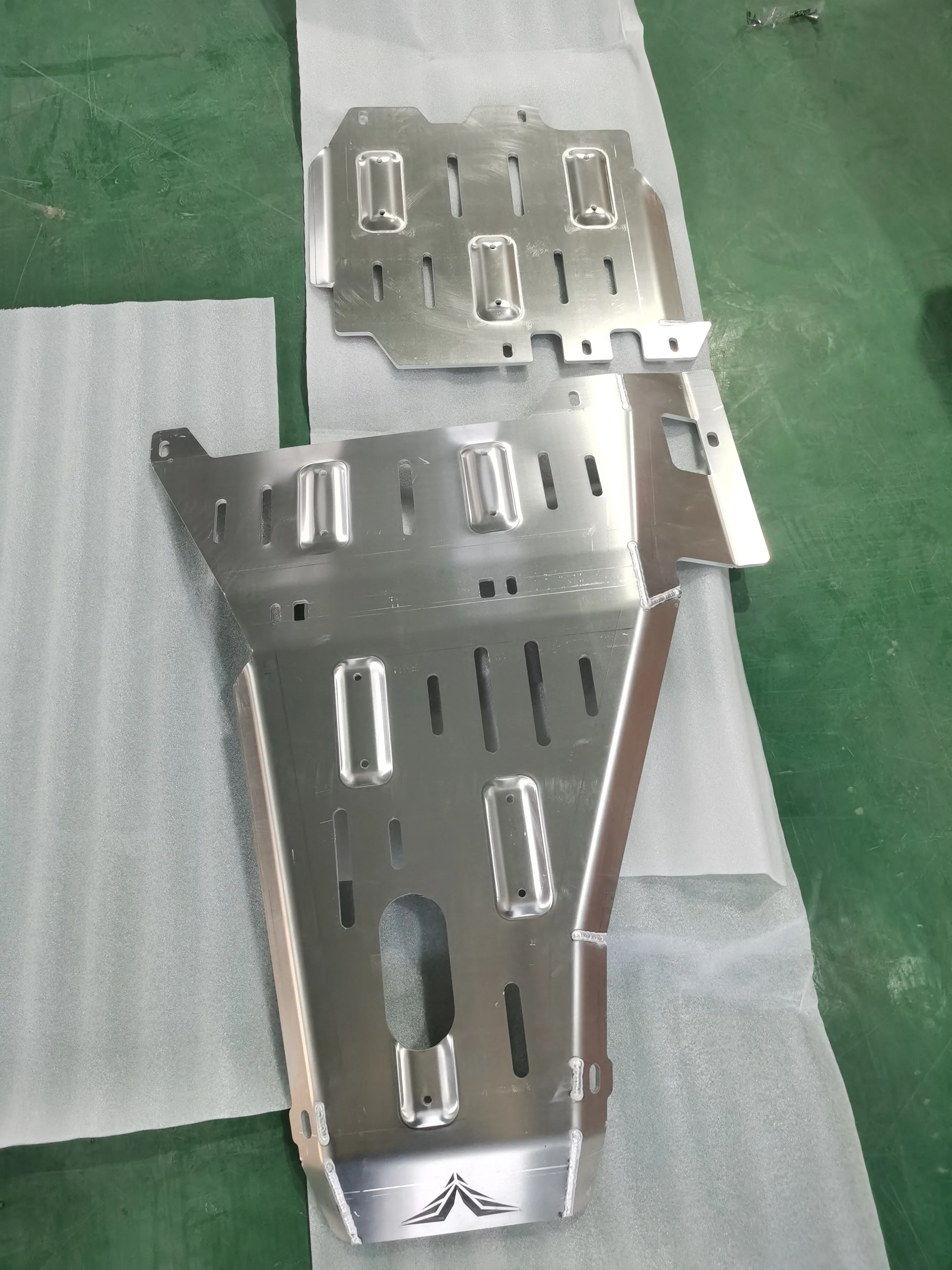 Рисунок 2 - Защита шасси двигателя JT 1013