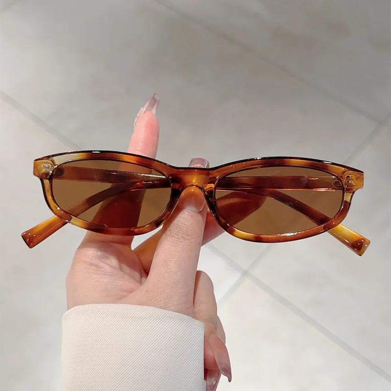 Car Sun Glasses Vintage Small Oval Sunglasses Women Men Classic Brand Shades Daily Leisure Travel Shades Lady Man Eyewear UV400