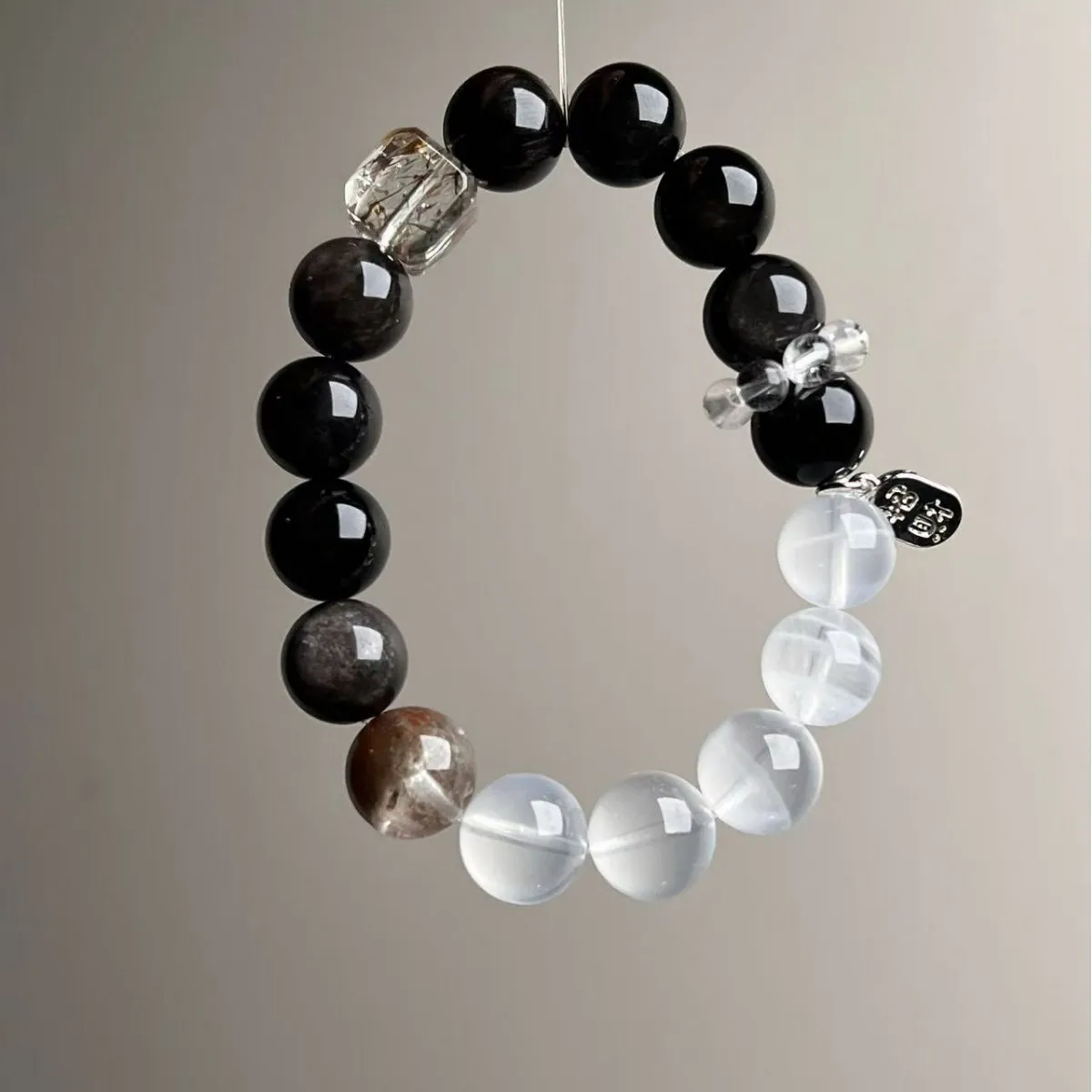 

Natural Obsidian Ghost Bracelet Light Luxury Fashion Men's and Women's Bracelet Original Design