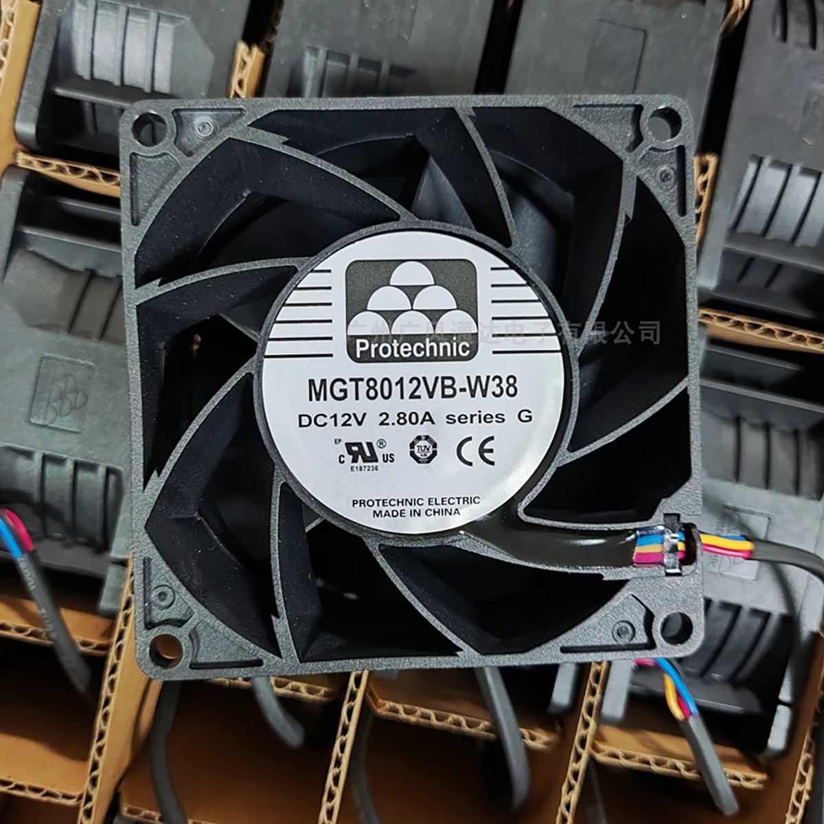 

MGT8012B-W38 12V 2.80A 8038 high air volume waterproof cooling fan