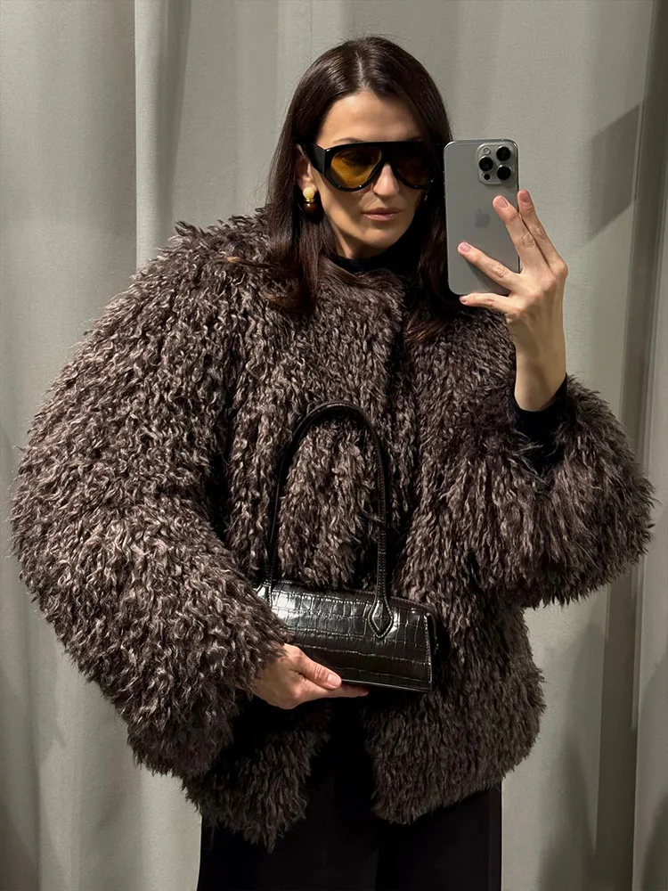 

HH женская зимняя мода 2025 года, универсальная теплая куртка с эффектом искусственного меха, женское темпераментное повседневное пальто на пуговицах High Street