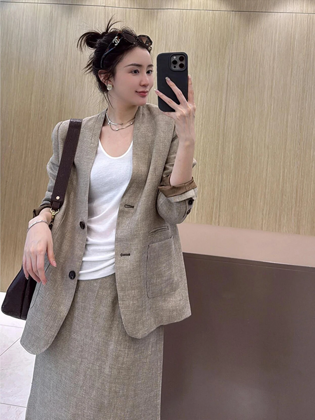 Ladies' Linen Suit Set Autumn New Style Simple Commute Fashion Half Skirt Two-Piece Set Loose Cut V-Neck Button up Workwear