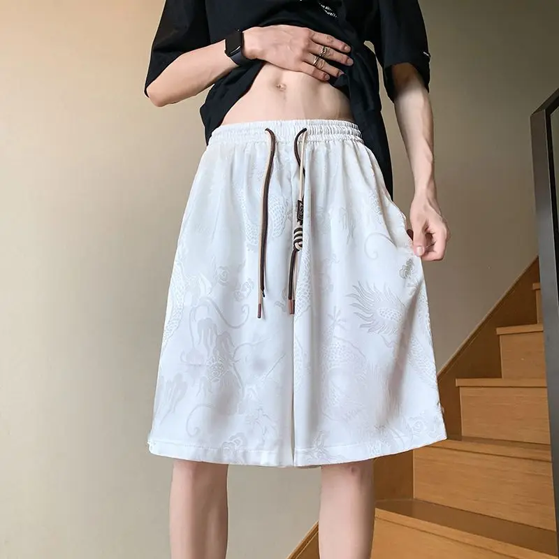 Pantalones cortos de estilo chino con diseño de dragón de seda helada para hombre, pantalones cortos deportivos holgados de alta gama, informales, de cinco puntos, para verano