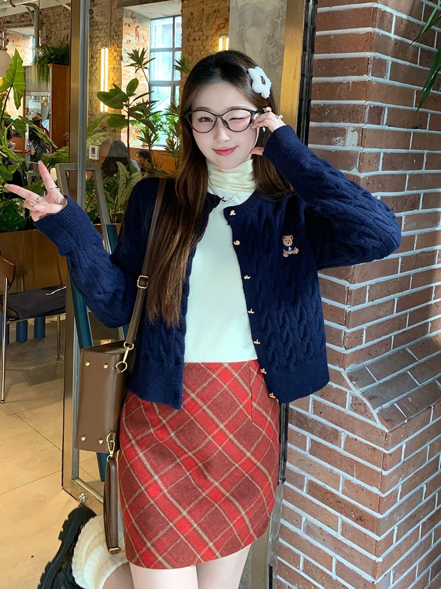 니트 가디건 여성용 가을 겨울 신상 슬레 베어 자수 트위스트 스웨터 대학 스타일 캐주얼 루즈핏 롱 스웨터