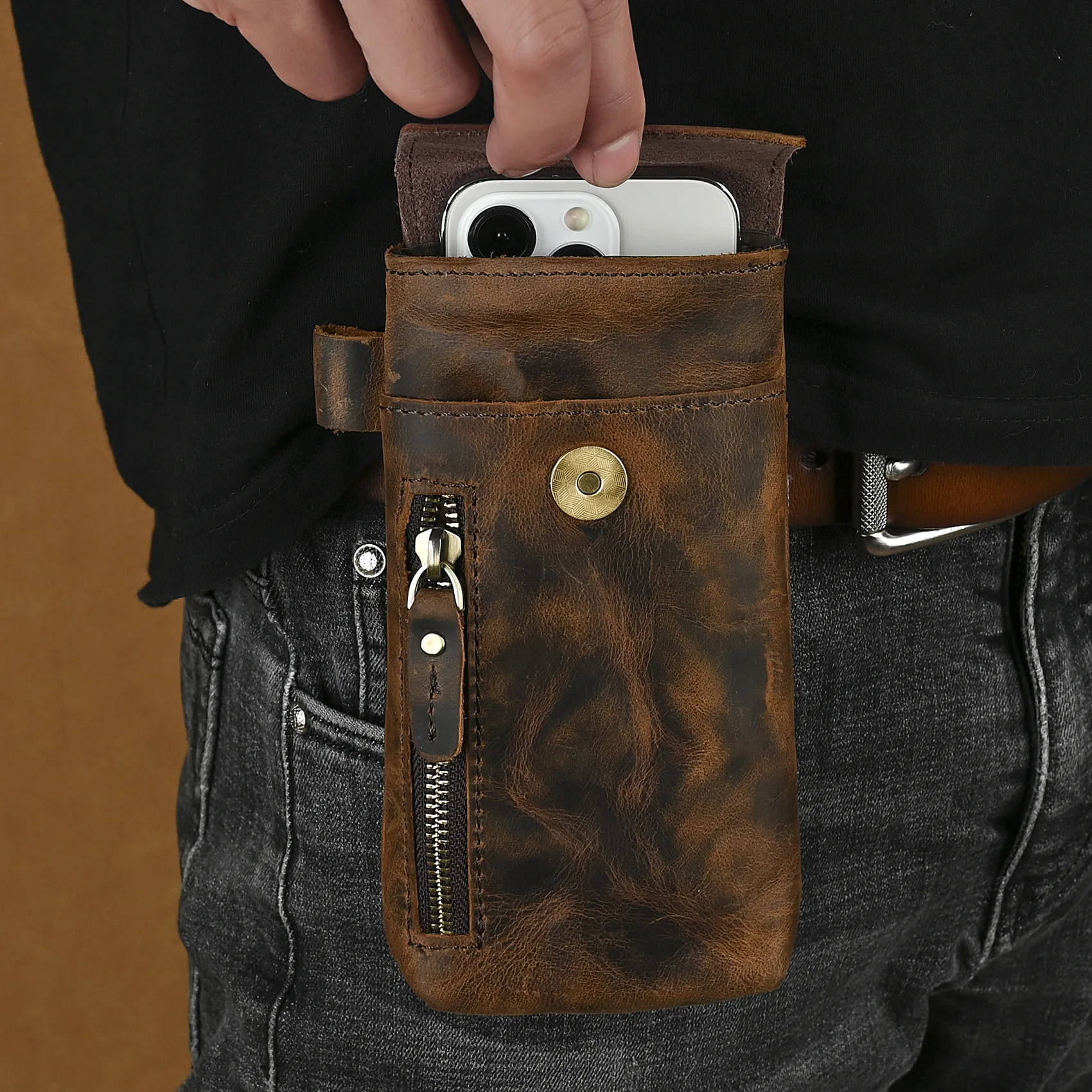 

2025 New Arrival Leather Waist Bag for Men Genuine Crazy Horse Leather Belt Bag with Detachable Strap Cellphone Pouch Flap Cover