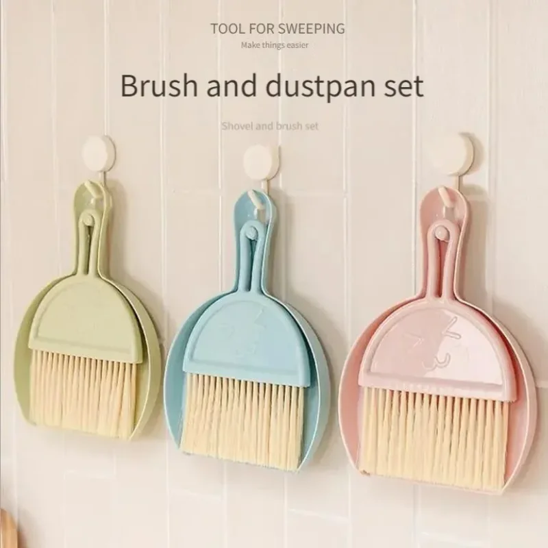 

New smiley face desktop broom keyboard cleaning brush Small with dustpan small broom set computer clutter brush