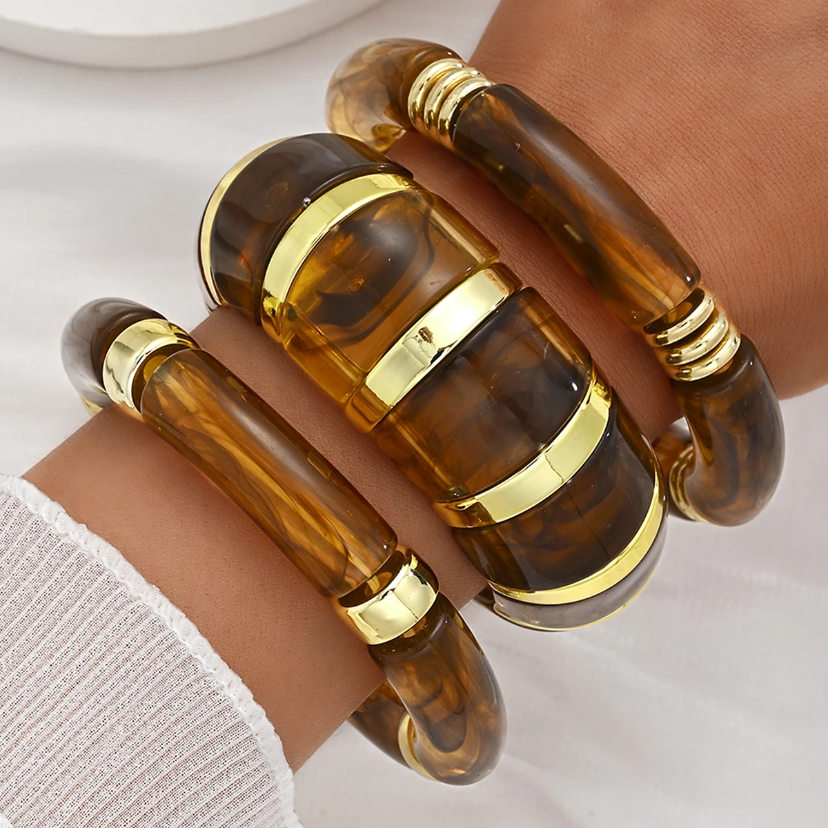 3-teiliges Set aus braunen Acryl-Armreifen im Bambus-Stil für Damen, Vintage-Schildpatt-Optik, modische, klobige, stapelbare Armbänder, Geschenke – Detail 2