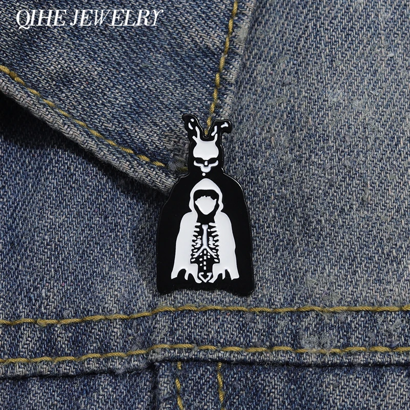Horrorfilme Mysteriöse Figur Brosche Emaille Pin Benutzerdefinierte Cartoon Thriller Film Broschen Revers Abzeichen Halloween Schmuck Geschenk Pin